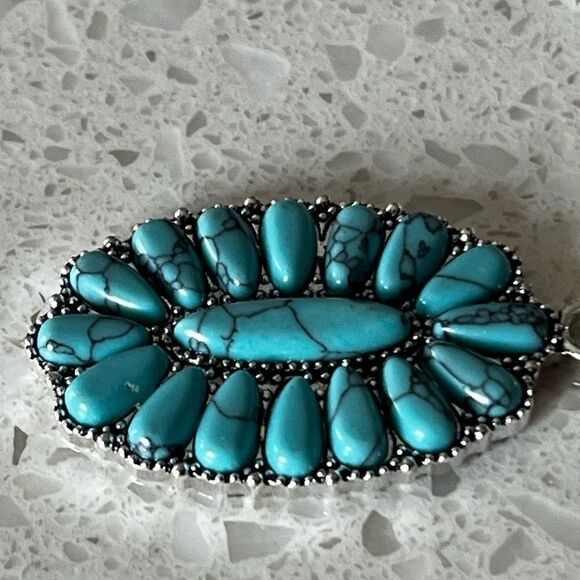 Turquoise Pendant Necklace - Picture 3 of 9